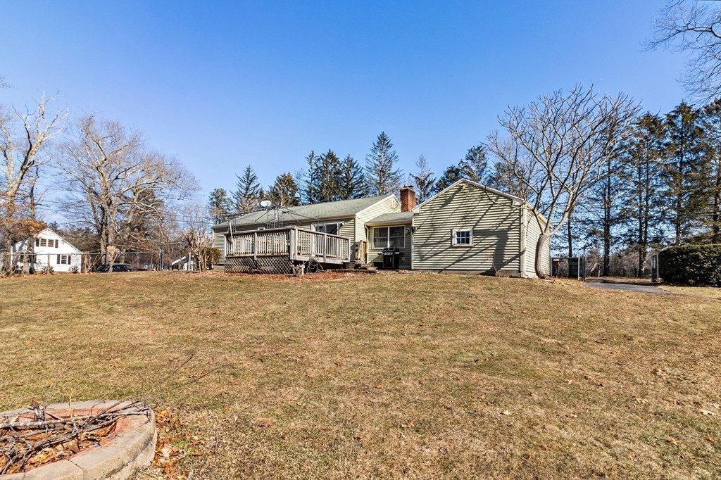 866 East Mountain Road Westfield, MA 01085 - Photo 4 of 23 Gallery Image 4