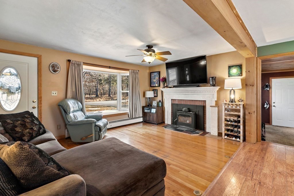 866 East Mountain Road Westfield, MA 01085 - Photo 7 of 23 Gallery Image 7