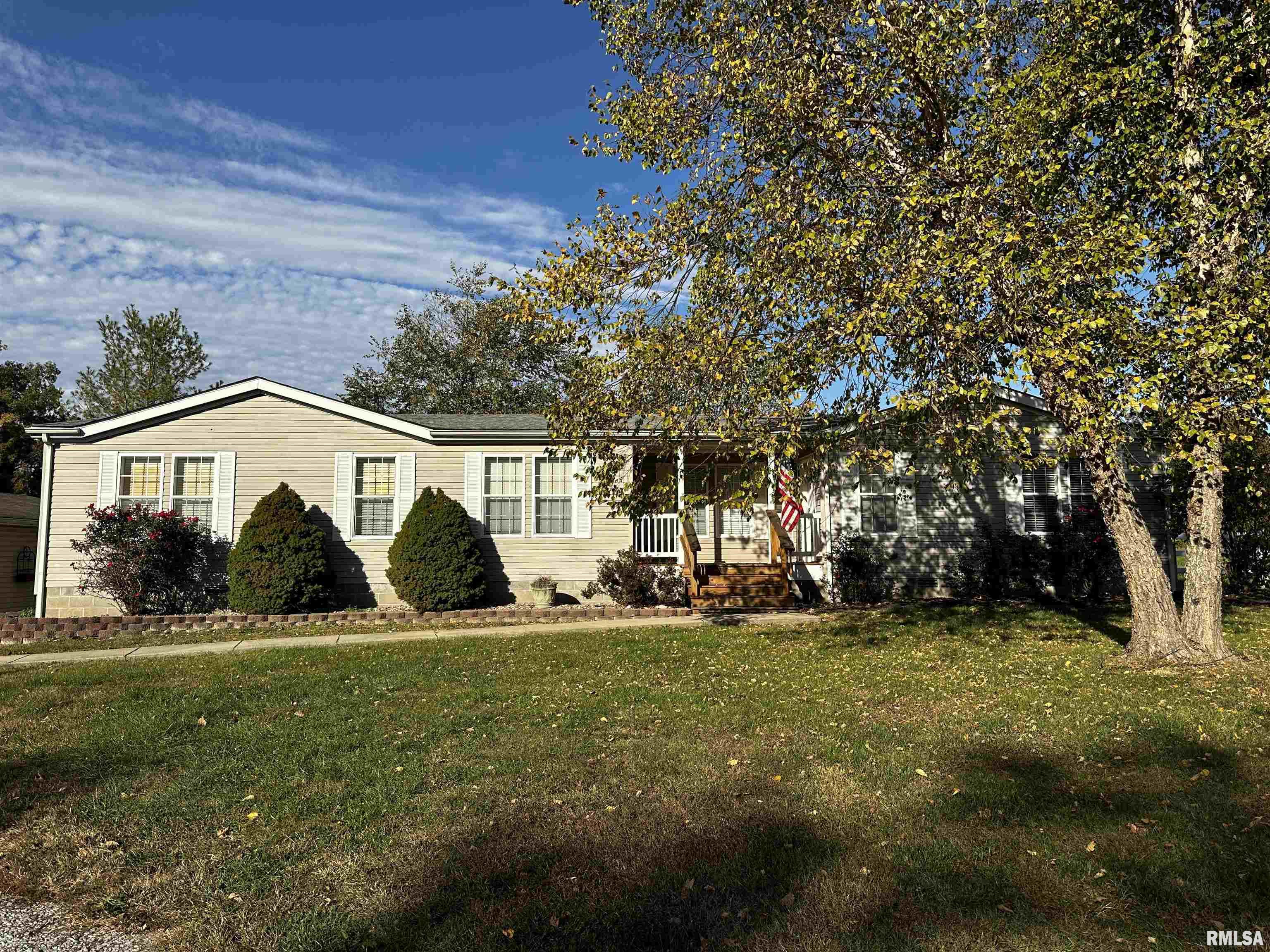 13411 Hamilton Pike Road Whittington, IL 62897 - Photo 1 of 24