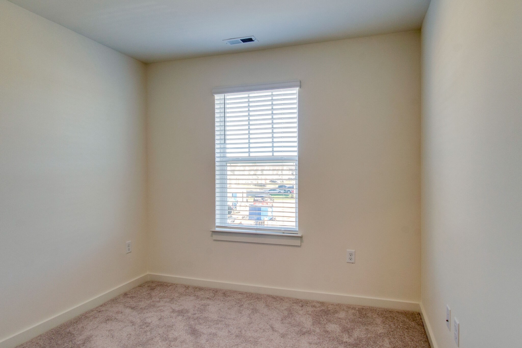 1703 Frodo Way Murfreesboro, TN 37128 - Photo 19 of 25 an empty room with a window