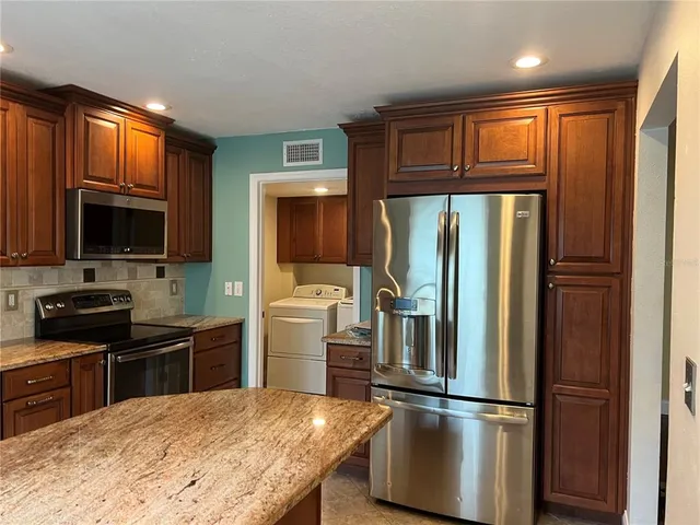 $2,800 | 2532 Stony Brook Lane, Clearwater, FL 33761