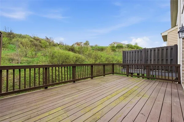 $369,900 | 607 Hilton Circle, Oakdale, PA 15071