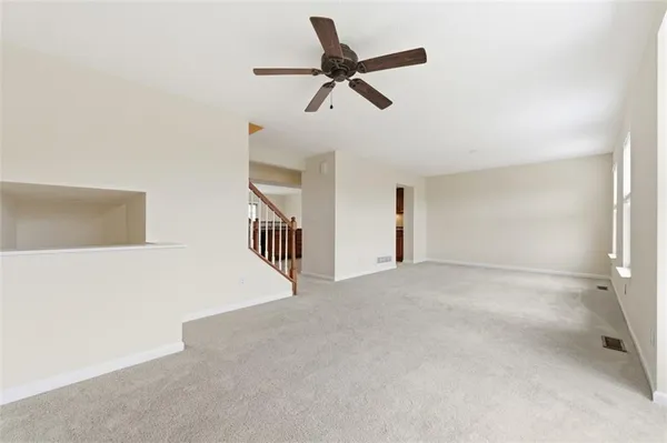 $369,900 | 607 Hilton Circle, Oakdale, PA 15071