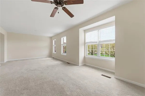 $369,900 | 607 Hilton Circle, Oakdale, PA 15071