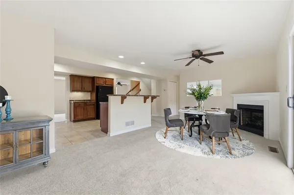 $369,900 | 607 Hilton Circle, Oakdale, PA 15071