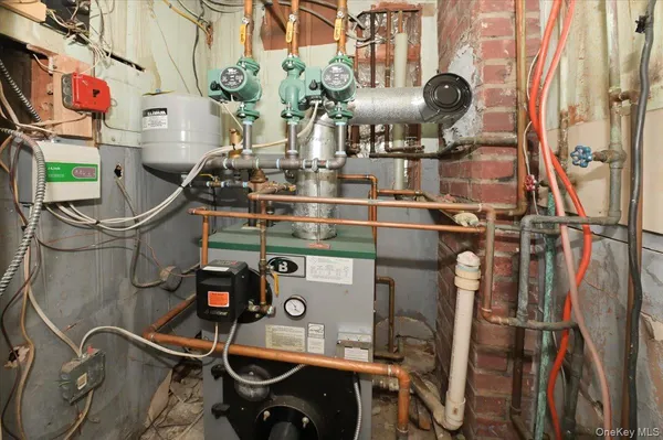 $749,000 | 4000 Avoca Avenue, Bethpage, NY 11714