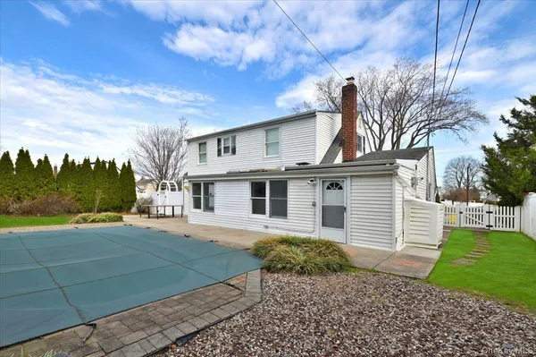 $749,000 | 4000 Avoca Avenue, Bethpage, NY 11714