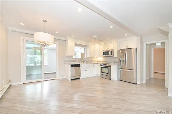 $749,000 | 4000 Avoca Avenue, Bethpage, NY 11714