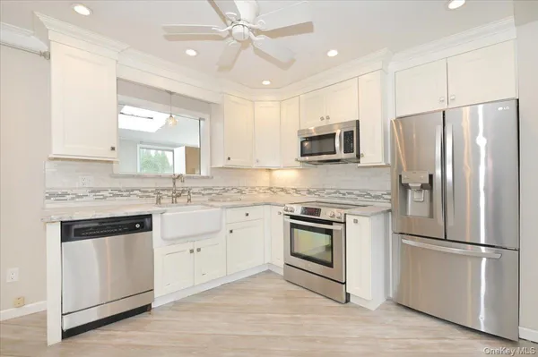 $749,000 | 4000 Avoca Avenue, Bethpage, NY 11714