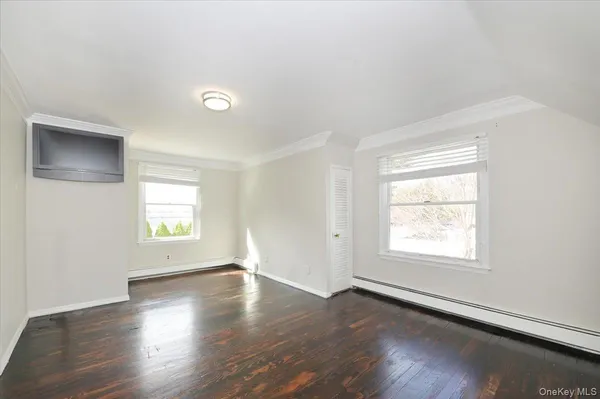 $749,000 | 4000 Avoca Avenue, Bethpage, NY 11714