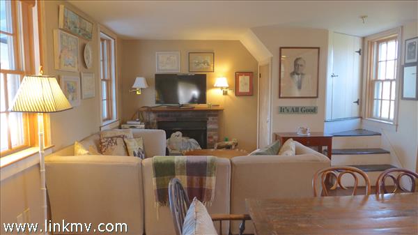 694 Old County Road West Tisbury, MA 02568 - Photo 3 of 15 http://d1qzqeyxiitrap.cloudfront.net/photos/31557/600/f9e954cd.jpg