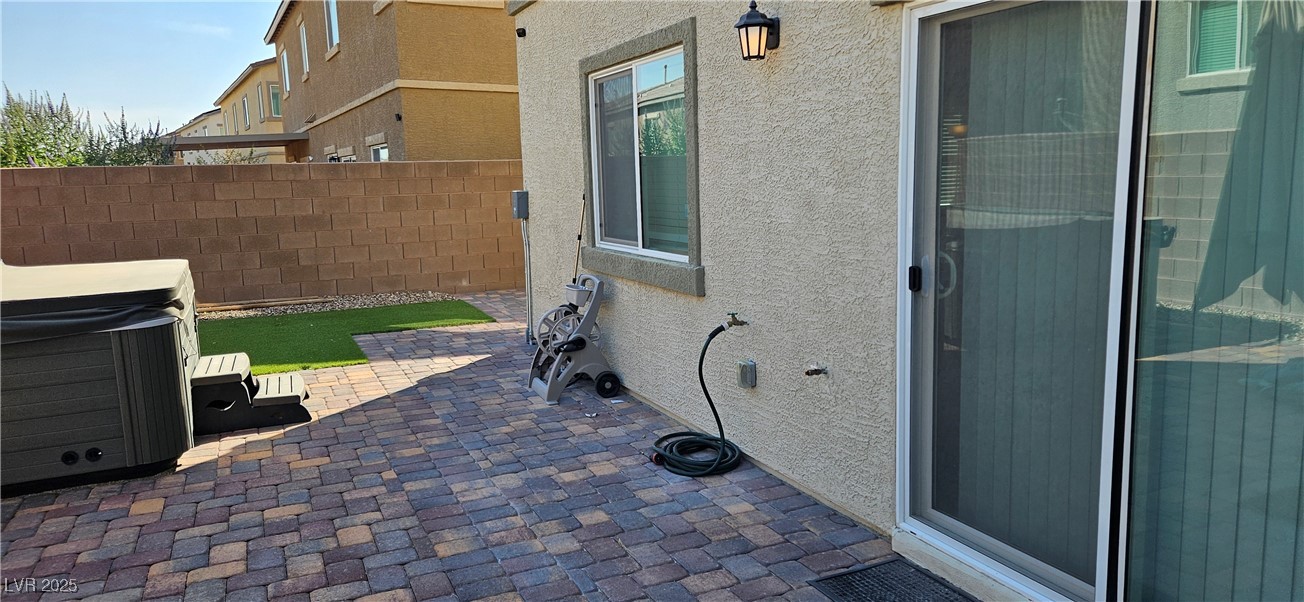 7050 Fossil Rim Street North Las Vegas, NV 89084 - Photo 18 of 19 View of patio