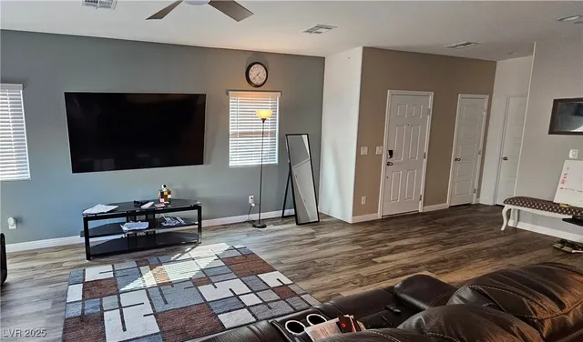 $433,900 | 7050 Fossil Rim Street, North Las Vegas, NV 89084