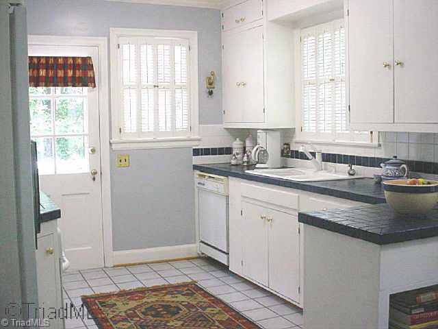 1776 Robinhood Road Winston-Salem, NC 27104 - Photo 4 of 8 Other.