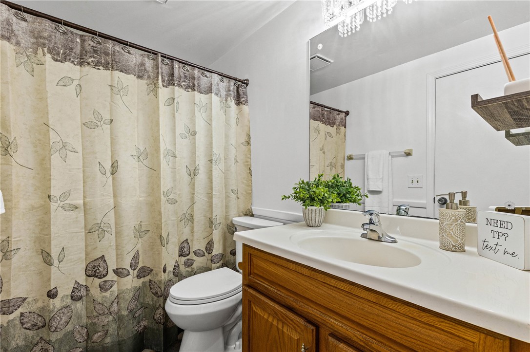 685 Hidden Valley Road Gates, NY 14624 - Photo 25 of 43 Upstairs Bathroom with Jack n Jill access.