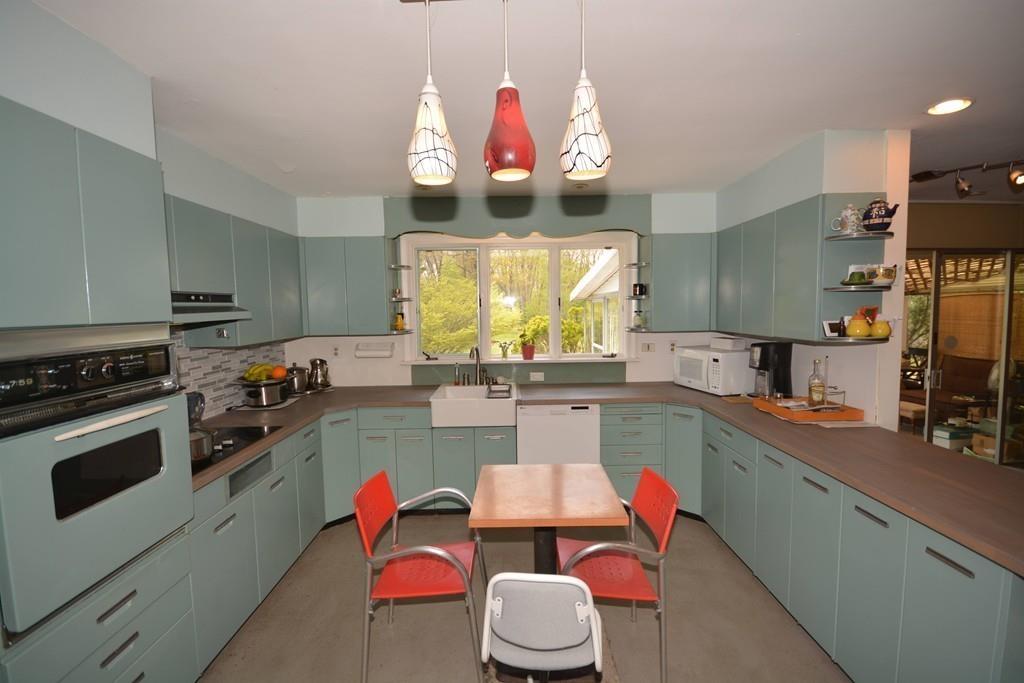 893 Brush Hill Road Milton, MA 02186 - Photo 5 of 24 Gallery Image 5