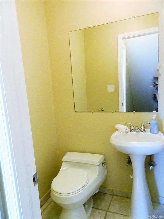 3134 Summers Road Keego Harbor, MI 48320 - Photo 9 of 18
