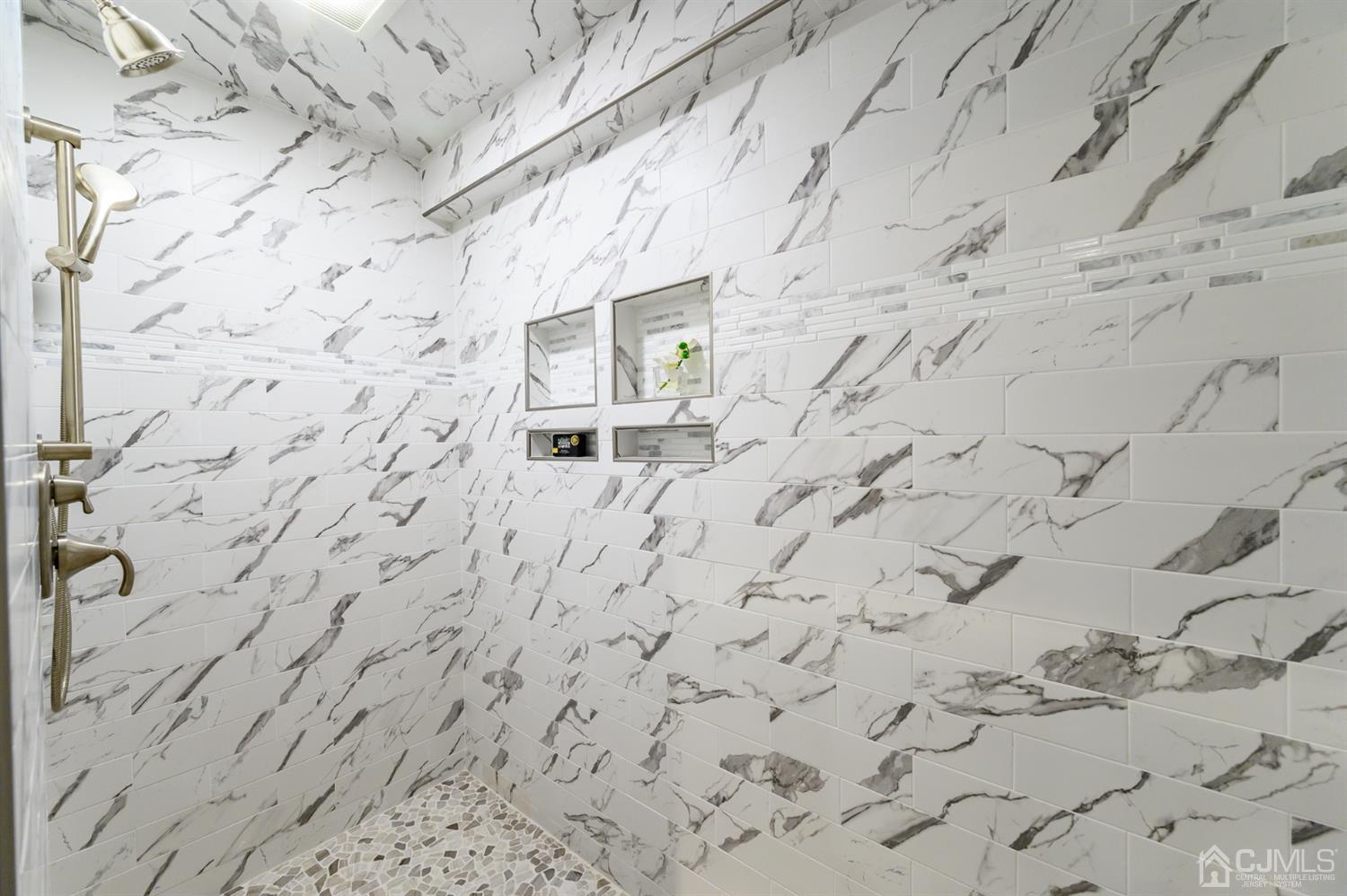 34 Mt Horeb Road Warren, NJ 07059 - Photo 43 of 55 a bathroom with a bathtub