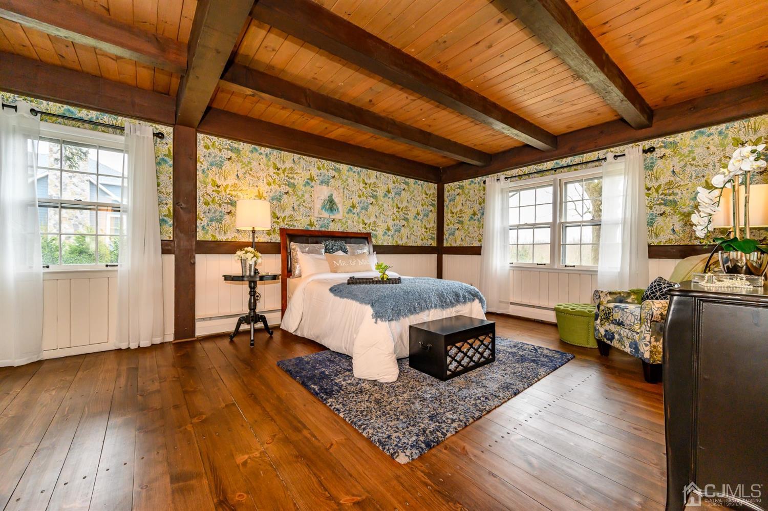 34 Mt Horeb Road Warren, NJ 07059 - Photo 7 of 55 a living room with furniture and a wooden floor