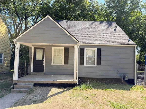 $160,000 | 6709 Walrond Avenue, Kansas City, MO 64132
