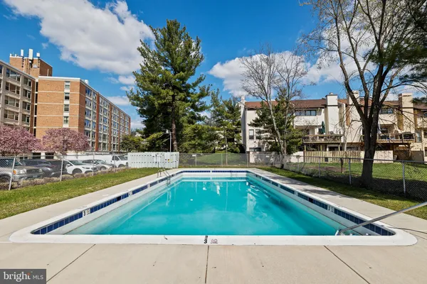 $225,000 | 4401 Roland Avenue, Unit 307, Baltimore, MD 21210