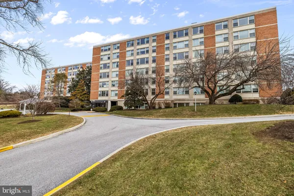 $225,000 | 4401 Roland Avenue, Unit 307, Baltimore, MD 21210