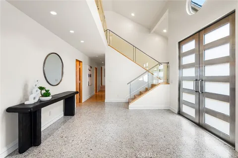 $13,995,000 | 1554 East Oceanfront, Newport Beach, CA 92661