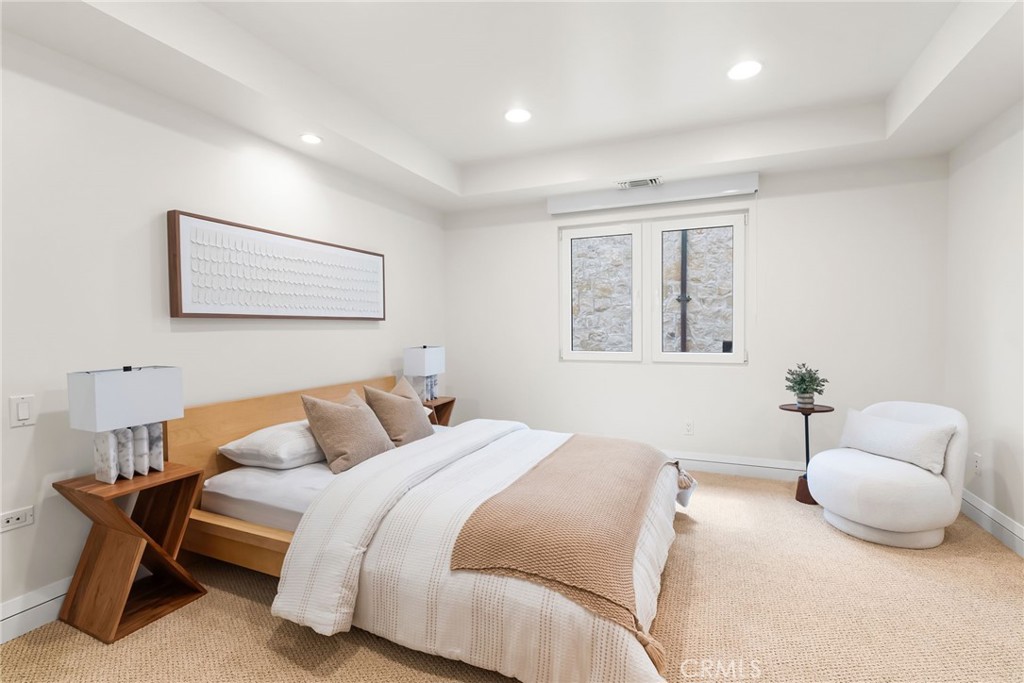 1554 East Oceanfront Newport Beach, CA 92661 - Photo 20 of 60