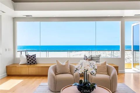 $13,995,000 | 1554 East Oceanfront, Newport Beach, CA 92661