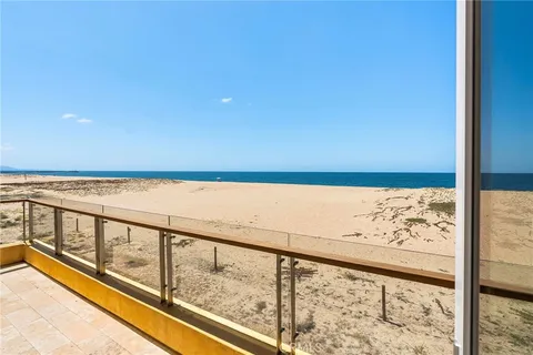 $13,995,000 | 1554 East Oceanfront, Newport Beach, CA 92661