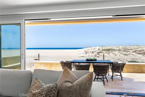 $13,995,000 | 1554 East Oceanfront, Newport Beach, CA 92661