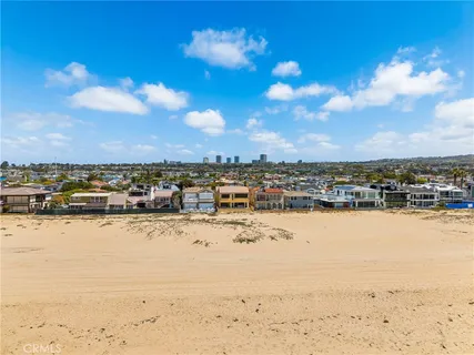 $13,995,000 | 1554 East Oceanfront, Newport Beach, CA 92661