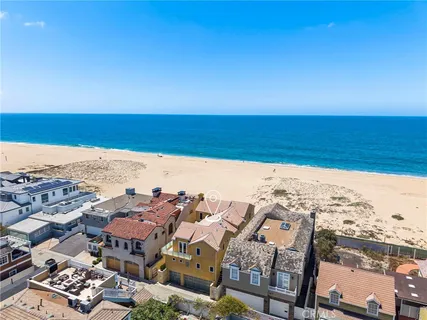 $13,995,000 | 1554 East Oceanfront, Newport Beach, CA 92661
