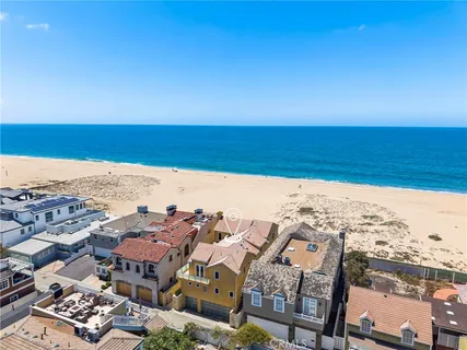 $13,995,000 | 1554 East Oceanfront, Newport Beach, CA 92661