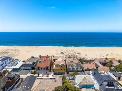 $13,995,000 | 1554 East Oceanfront, Newport Beach, CA 92661