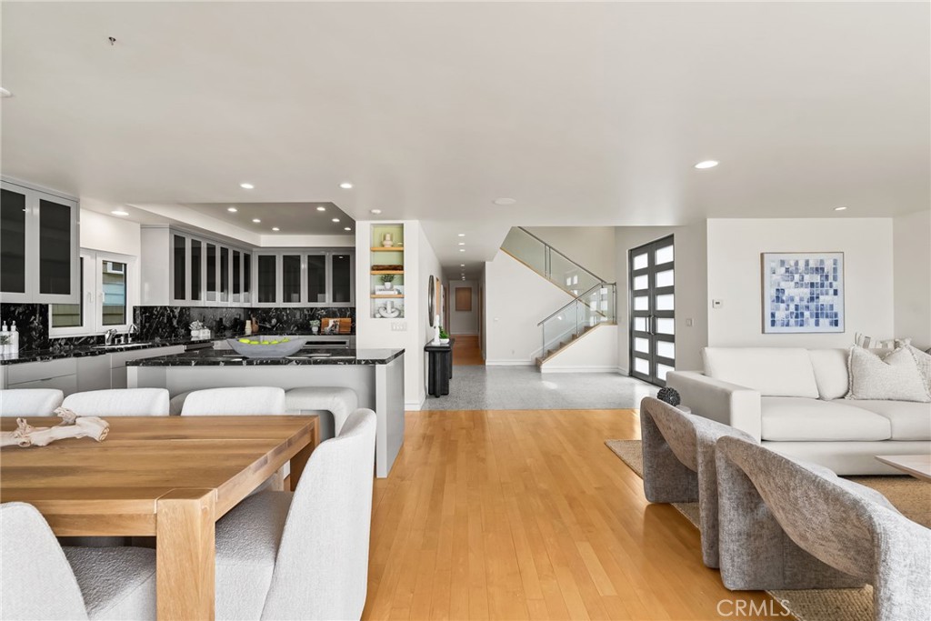 1554 East Oceanfront Newport Beach, CA 92661 - Photo 8 of 60