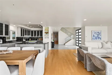 $13,995,000 | 1554 East Oceanfront, Newport Beach, CA 92661