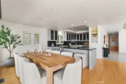 $13,995,000 | 1554 East Oceanfront, Newport Beach, CA 92661