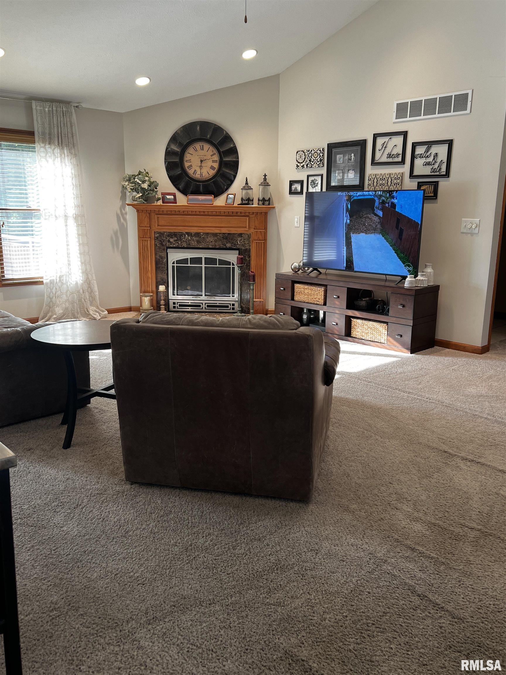 415 Spring Ridge Rochester, IL 62563 - Photo 4 of 9