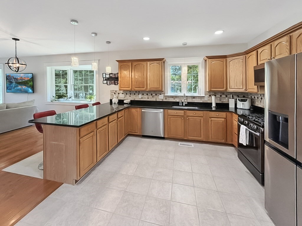 8 Dulcies Point Road Kingston, NH 03848 - Photo 8 of 34