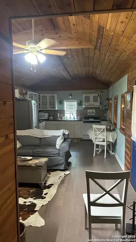 $2,000 | 233 Walnut Grove Road, Unit 1, Boerne, TX 78006