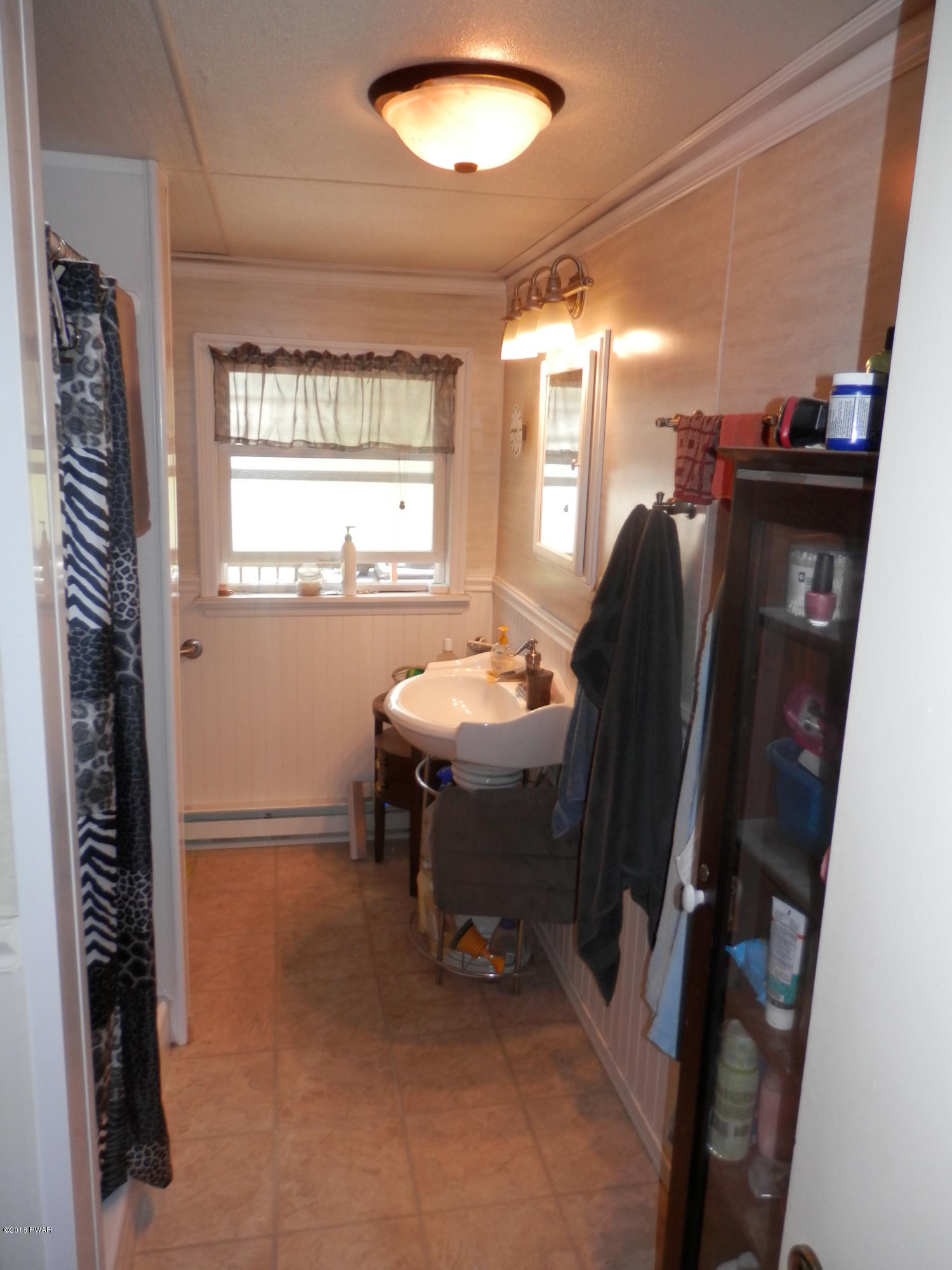 250 Swamp Brook Road Hawley, PA 18428 - Photo 22 of 35 FULL BATH