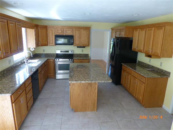 148 General Hobbs Road Holden, MA 01522 - Photo 5 of 19 Gallery Image 5