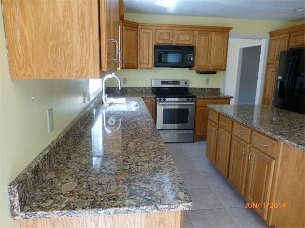 148 General Hobbs Road Holden, MA 01522 - Photo 6 of 19 Gallery Image 6