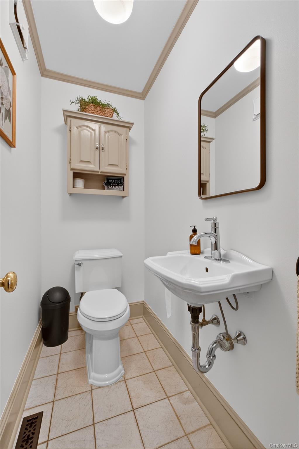 58 Dutchess Hill Road Poughkeepsie, NY 12601 - Photo 18 of 50 Powder Rm