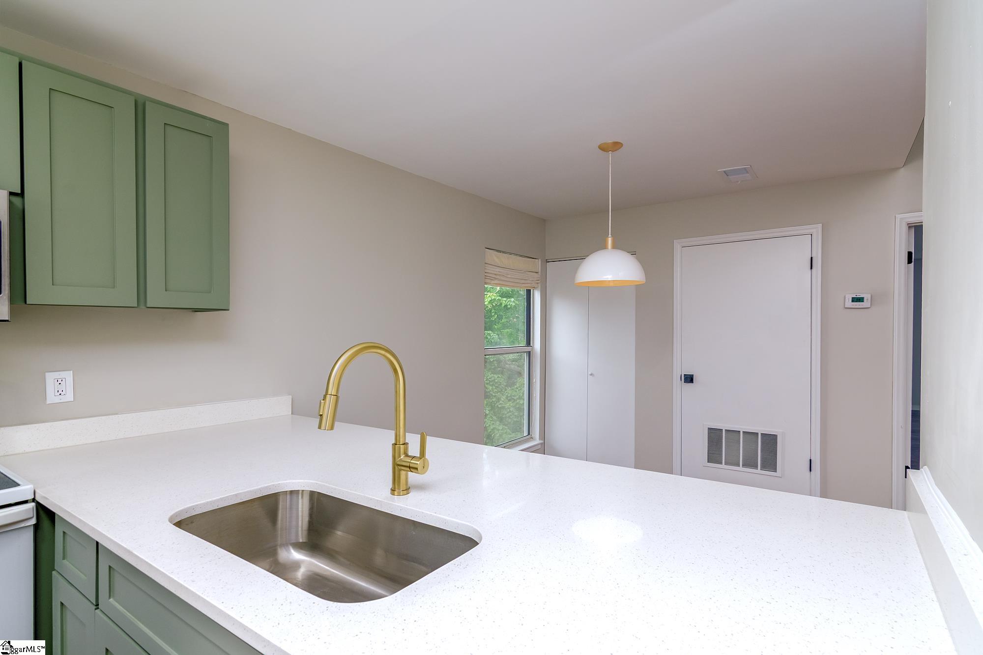 2601 Duncan Chapel Road, Unit A301 Greenville, SC 29617 - Photo 17 of 41