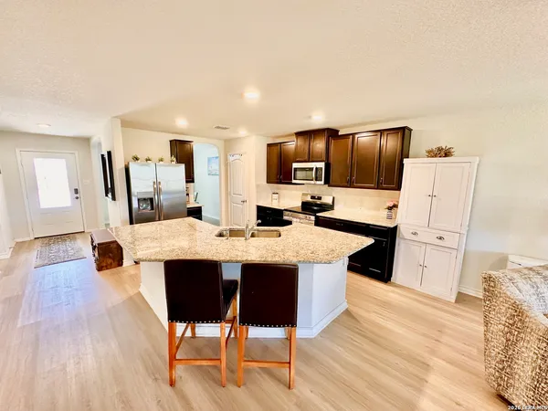 $2,250 | 11615 Hester Pass, San Antonio, TX 78245