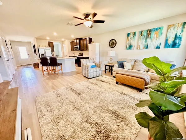 $2,250 | 11615 Hester Pass, San Antonio, TX 78245