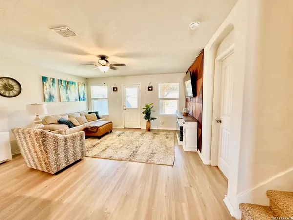 $2,250 | 11615 Hester Pass, San Antonio, TX 78245