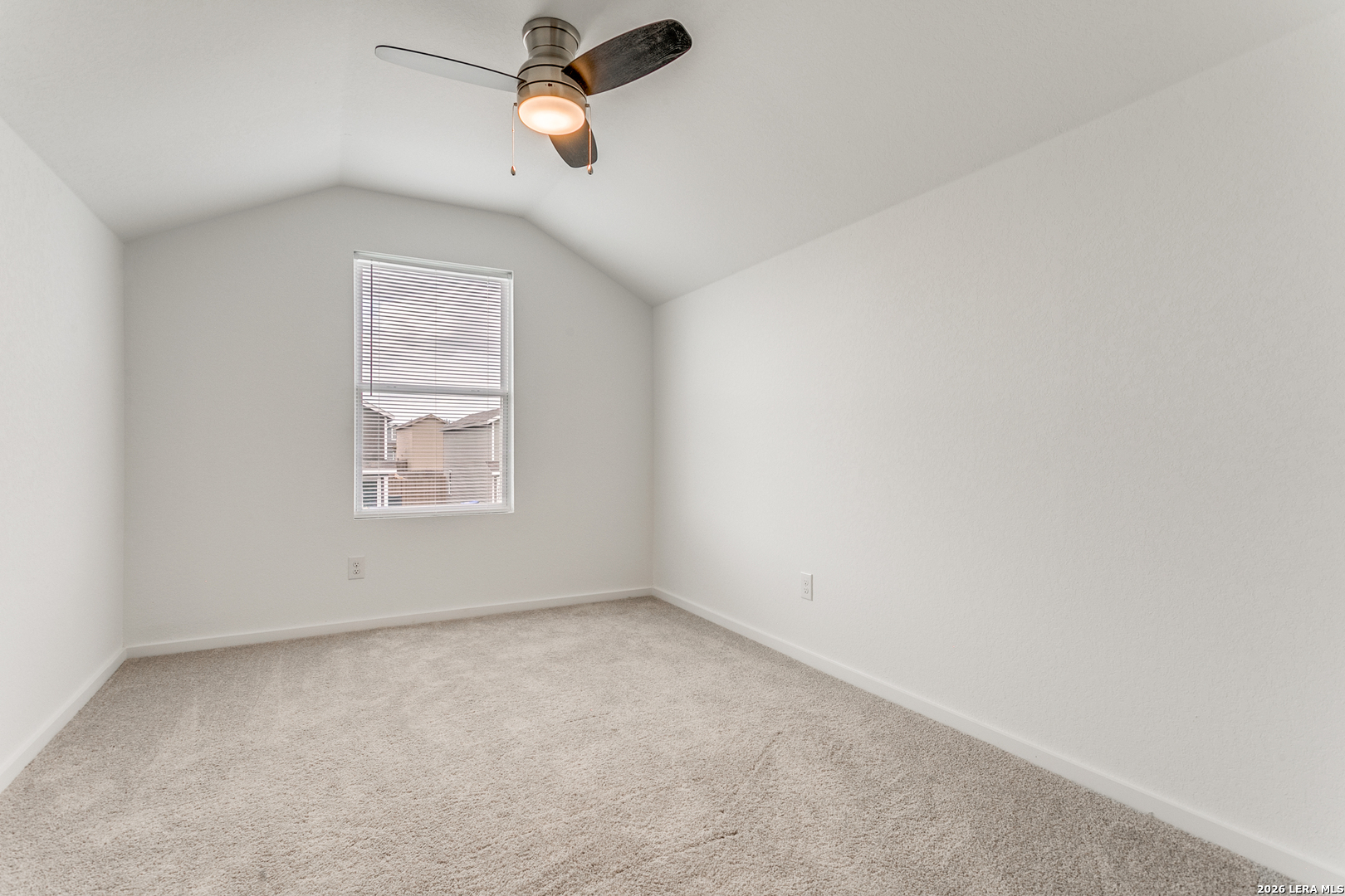 5010 Primrose Converse, TX 78109 - Photo 18 of 24 an empty room with windows